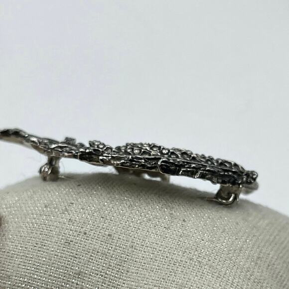 Vintage Silver Tone‎ Dotted Feather  Brooch unsigned - Picture 11 of 11